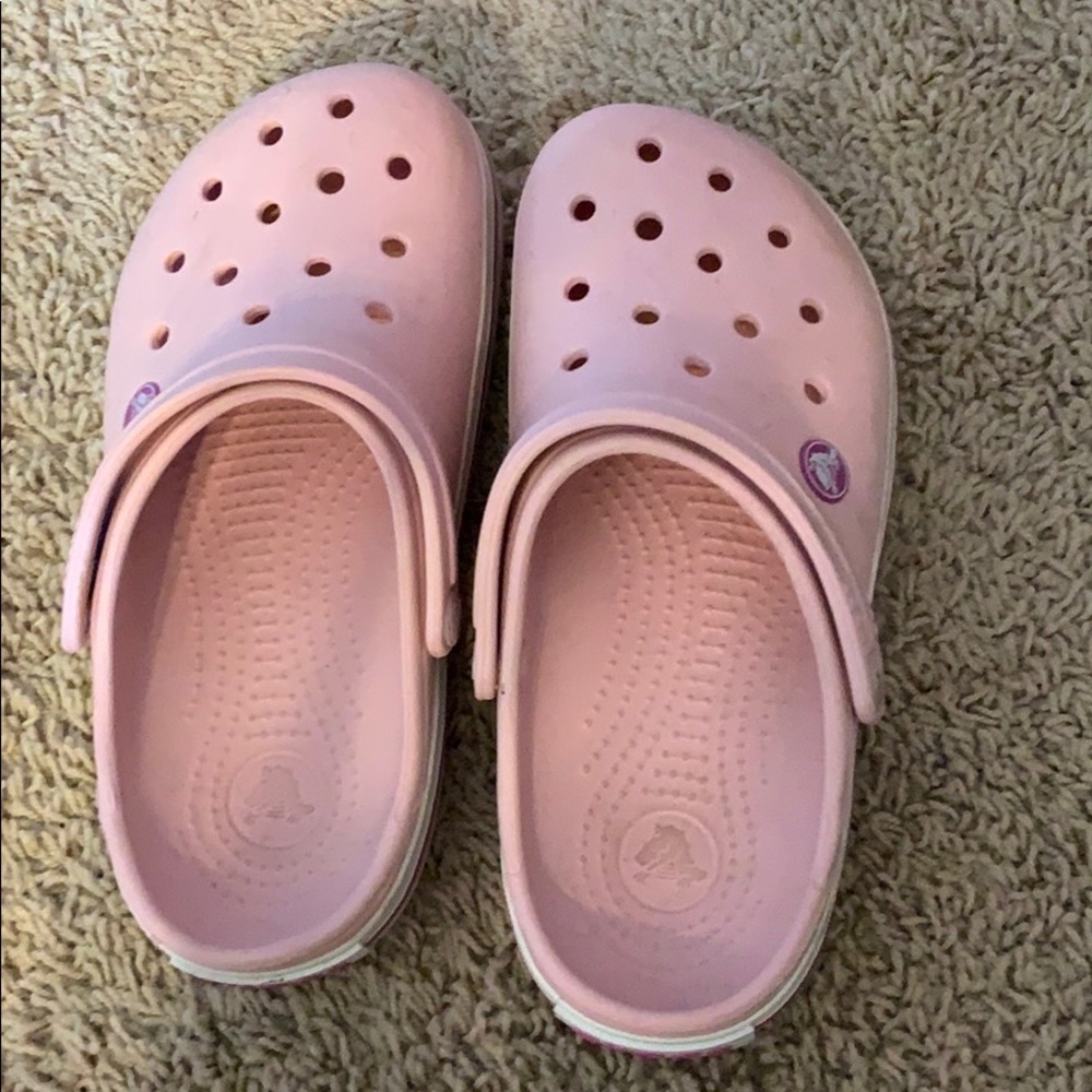 Light pink crocs